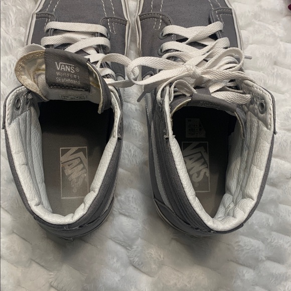 🌹 VINTAGE Vans • Gray and White High-Top Sneakers “WORLD’S #1 SKATEBOARD SHOE - Picture 11 of 15